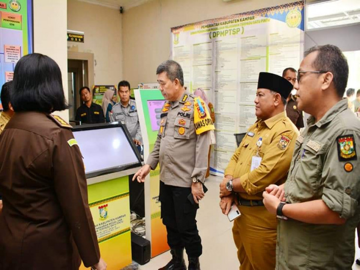 Tim Saber Pungli Provinsi Riau Tinjau Sejumlah Kantor Pelayanan Masyarakat Kampar.