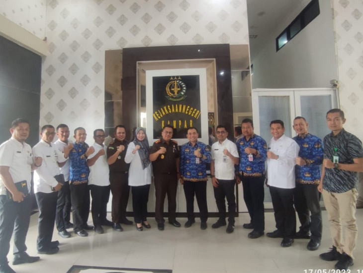 Silaturahmi Inspektur Beserta Jajaran Inspektorat Kabupaten Kampar ke Kejaksaan Negeri Kampar