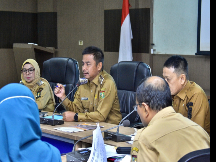 Bupati Kampar Pimpin Langsung Rapat Evaluasi Kegiatan Pembangunan T.A. 2024