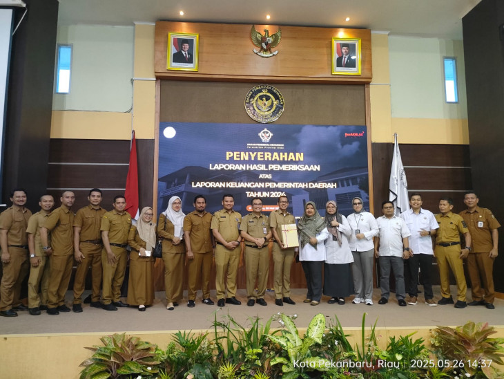 Inspektur mengikuti Penyerahan (LHP) Laporan Keuangan Pemerintah Daerah (LKPD) Tahun Anggaran 2024