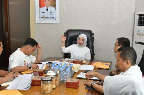 Pj Sekda Kampar Ramlah Ingin Memperkenalkan UMKM Pada Bazar Roadshow Bus KPK