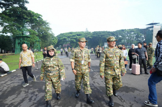Siap Bergabung, Wakil Bupati Kampar Susul Bupati Kampar Retret Di Akmil Magelang.