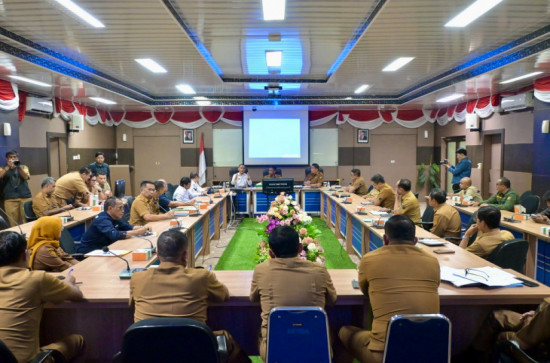 Plt. Inspektur Kampar Hadiri Audiensi Bupati Kampar dengan Kepala Perwakilan BPKP Provinsi Riau
